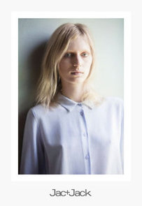 Julia Nobis Lets Her Natural Beauty Shine Through For Jac+Jack Julia Nobis Lets Her Natural Beauty Shine Through For Jac+Jack